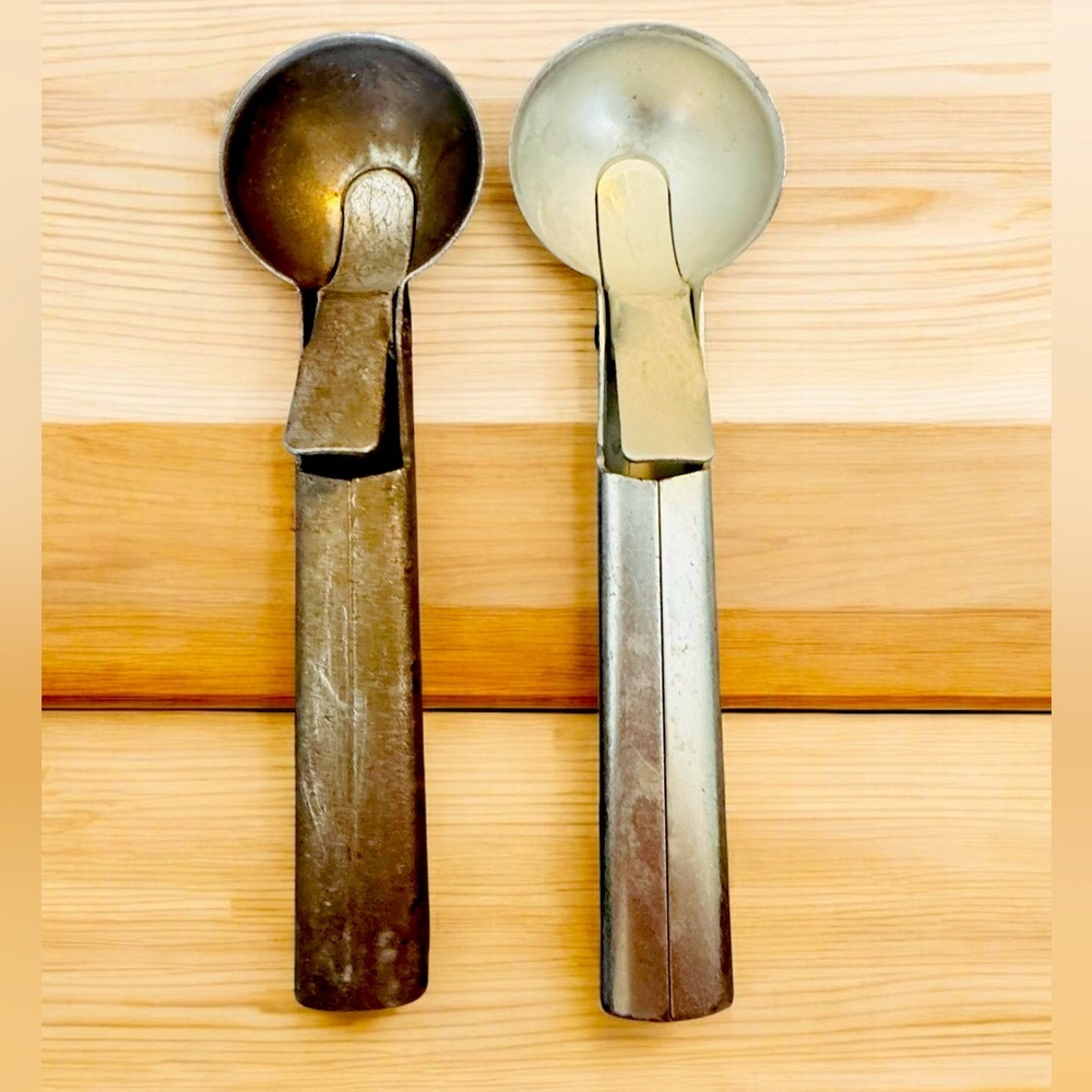 Vintage Aluminum Ice Cream Scoop 1950's Pat NO 2756698 Thumb Trigger